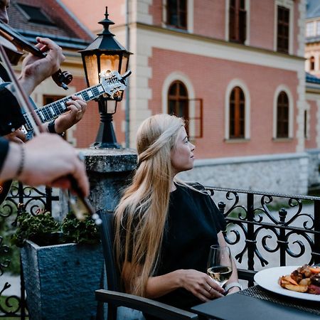 Kastelyhotel Sasvar Resort Parádsasvár Екстериор снимка