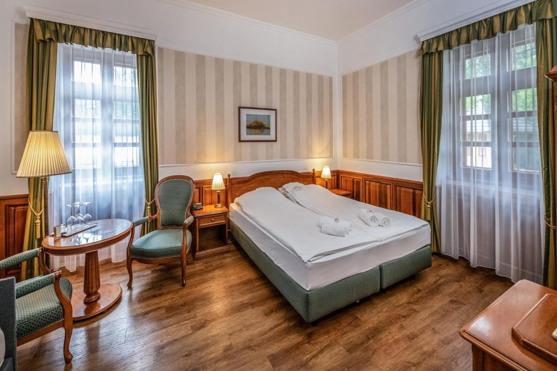 Kastelyhotel Sasvar Resort Parádsasvár Екстериор снимка
