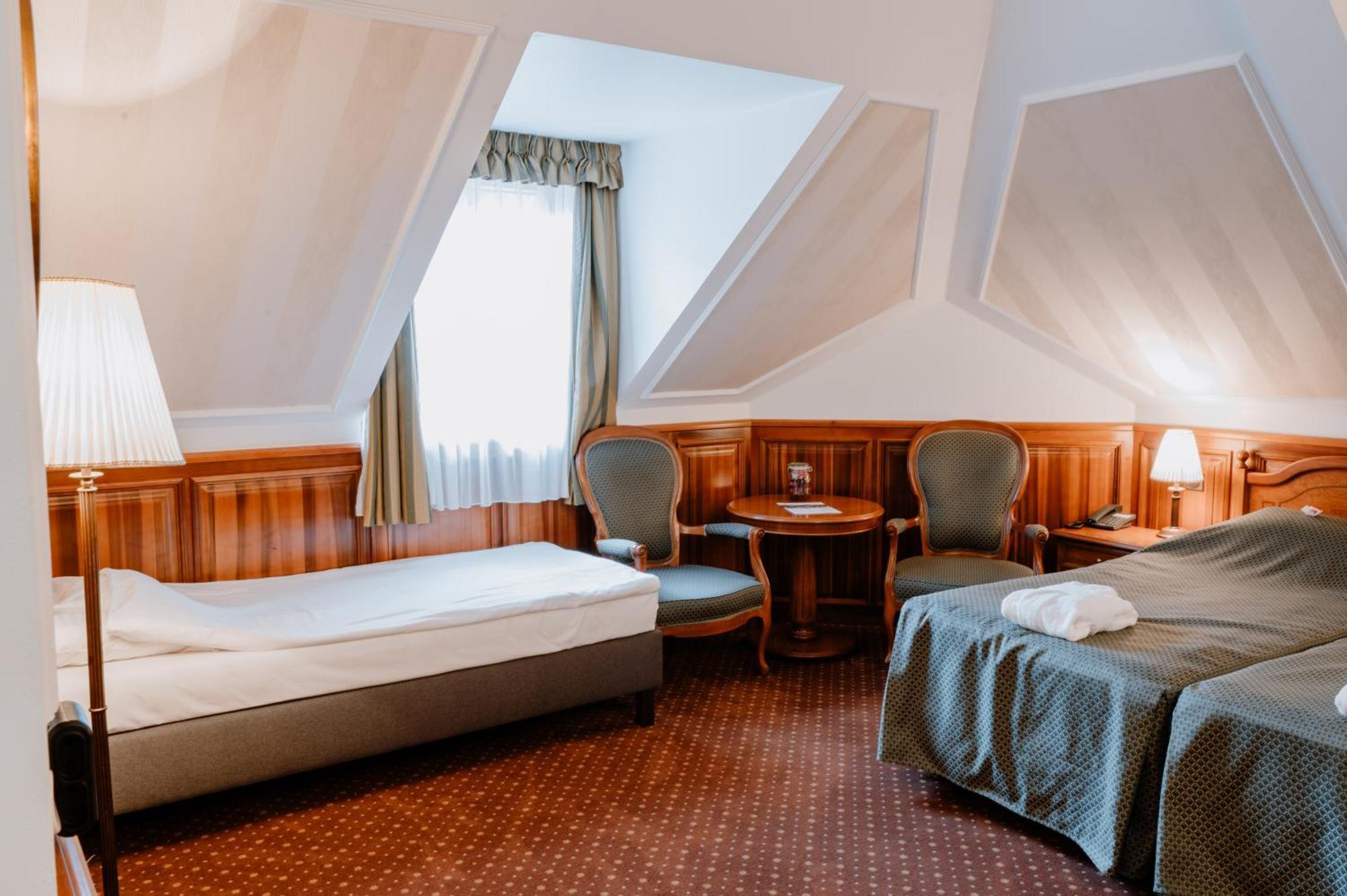Kastelyhotel Sasvar Resort Parádsasvár Екстериор снимка