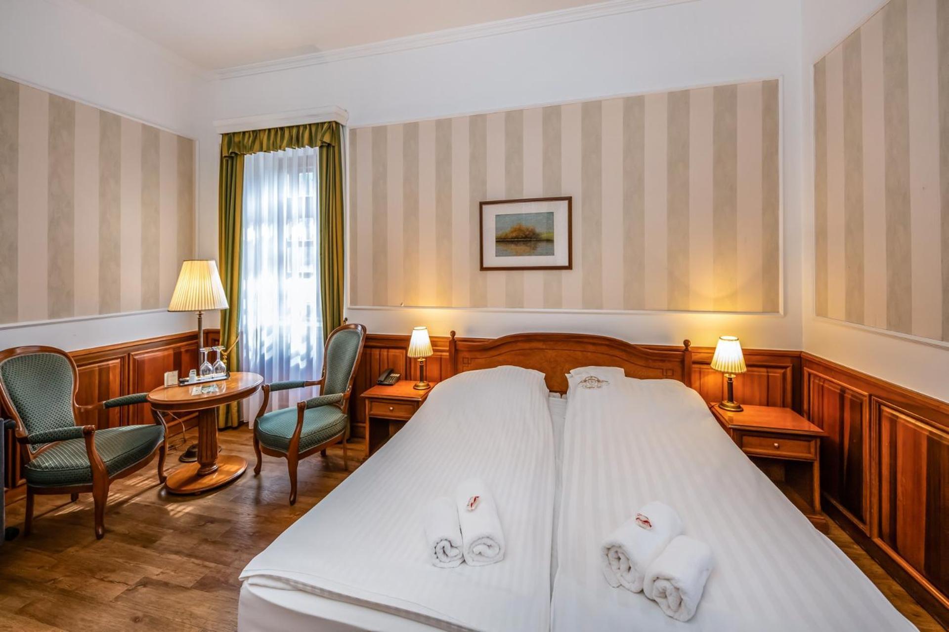 Kastelyhotel Sasvar Resort Parádsasvár Екстериор снимка