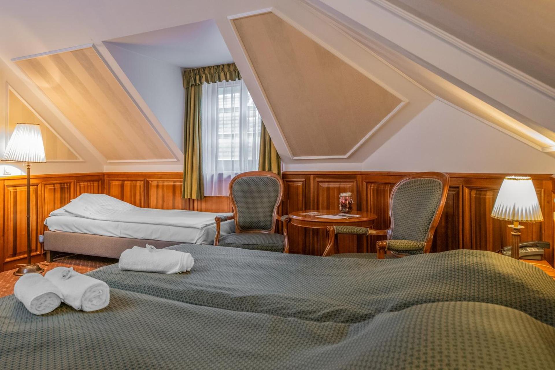 Kastelyhotel Sasvar Resort Parádsasvár Екстериор снимка